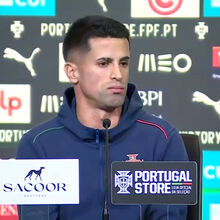 <![CDATA[ João Cancelo e o clima no futebol português: «Às vezes as pessoas acham que o que está fora é que interessa» ]]>