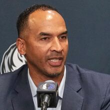 <![CDATA[ Trocou Doncic e acabou despedido menos de um ano depois: Nico Harrison deixa os Mavericks ]]>