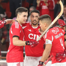 <![CDATA[ Líder Benfica defende o pleno na receção ao Riba D'Ave e FC Porto defronta Juv. Pacense ]]>
