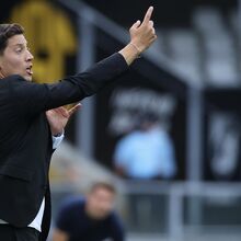 <![CDATA[ Luís Pinto multado em 1.428 euros por entrar na zona técnica quando estava castigado ]]>