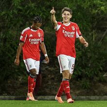 <![CDATA[ João Fonseca: o central na pista de António Silva, Tomás Araújo e Rúben Dias que já foi visto por Mourinho ]]>