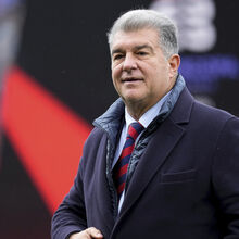 <![CDATA[ Laporta e o "barcelonismo" de Messi: «Seria maravilhoso homenageá-lo perante 105 mil adeptos» ]]>
