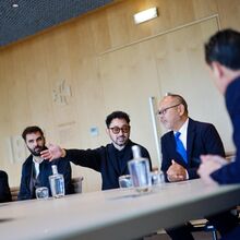 <![CDATA[ Comitiva da UD Oliveirense recebida por Pedro Proença na Cidade do Futebol ]]>