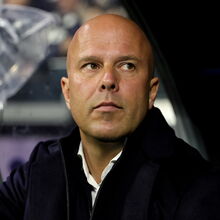 <![CDATA[ Arne Slot acredita no triunfo: «Podemos competir com qualquer equipa na Europa» ]]>