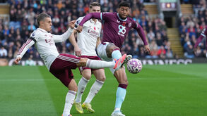 Gyökeres frente ao Burnley