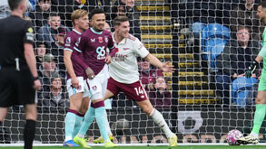 Gyökeres a festejar golo frente ao Burnley