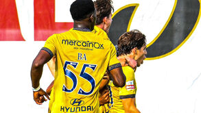 Jogadores do Famalicão a festejar 