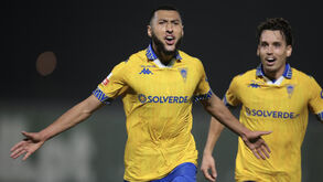 Begraoui marca dois golos na vitória do Estoril contra o Rio Ave por 4-0