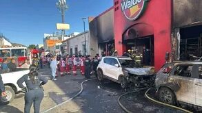 Pelo menos 23 mortos em explosão seguida de incêndio em supermercado mexicano