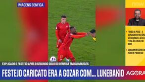 Jogadores do Benfica gozam com Lukebakio: a explicação para o festejo do... empurrão