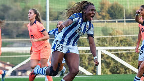 Edna Imade a festejar o golo 