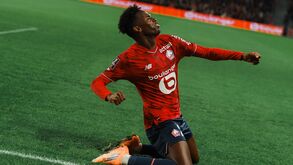 Félix Correia marca e leva Lille ao quarto lugar, Lens continua a surpreender