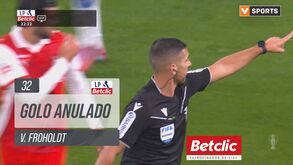 O lance do golo anulado a Froholdt por falta de Bednarek sobre o guarda-redes do Sp. Braga
