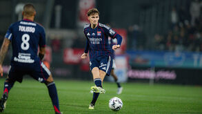 Jogador do Lyon em ação 