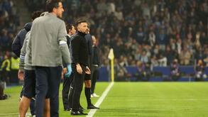 Farioli irritado após golo anulado