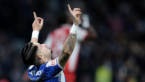 Borja Iglesias marca um golo decisivo pelo Espanhol, após 428 dias