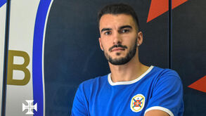 Ricardo Isabelinha assina pelo Belenenses 