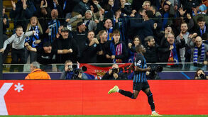 Futebol: Adeptos celebram golo do Club Brugge frente ao Barcelona