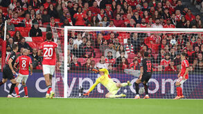 Golo do Bayer ao Benfica