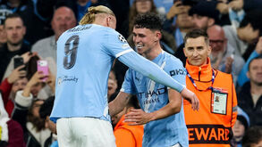 Foden celebrou com Haaland na vitória do Manchester City contra o Borussia Dortmund