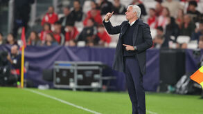 José Mourinho indignado: «Sei que este árbitro não tem grande paixão por mim. E eu não tenho por ele...»