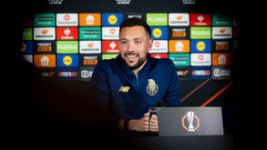 Farioli regressa à Holanda, onde já orientou o Ajax