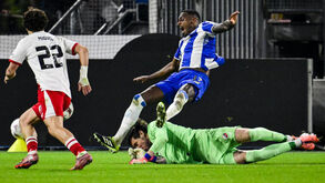 Jogo da Liga Europa: FC Utrecht e FC Porto empatam 1-1 na segunda parte.
