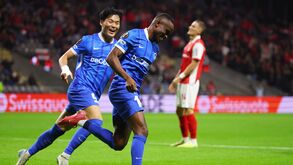 Jogadores do Genk festejam golo contra o Sp. Braga na Liga Europa