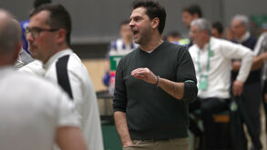 Edo Bosch celebra triunfo com a equipa