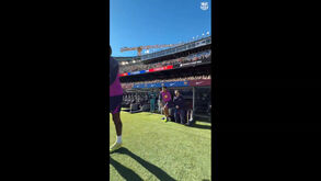 Barcelona regressa a Camp Nou e milhares de adeptos vão à loucura 