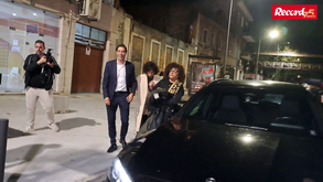 Rui Costa chega com a família de Eusébio ao jantar que marca o encerramento da ação de campanha