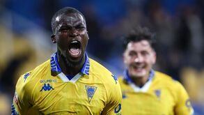 Kévin Boma festeja golo frente ao Arouca