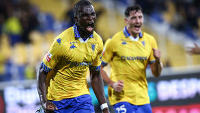 Boma celebra golo pelo Estoril