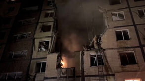 Ataque russo atinge prédio residencial na Ucrânia e faz três mortos