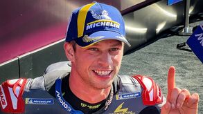 Alessandro Zaccone vence em Portimão e lidera o Mundial de MotoE