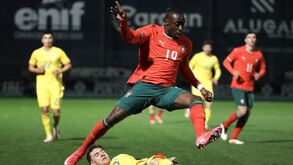 Carlos Forbs frente à Roménia pela Seleção Sub-21