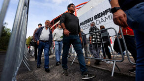 Sócios do Benfica deslocam-se às urnas para votar