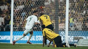 Mahrez marca, Al Ahli vence e Sérgio Conceição torna a perder