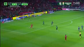 «De outro planeta»: Paulinho não pára de marcar no México e 'atira' Toluca para a liderança