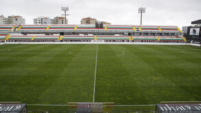 O palco do duelo entre E. Amadora e Nacional