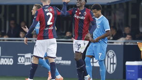 Nápoles perde em Bolonha