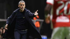 Carlos Vicens destaca esforço após vitória do Braga na Liga Betclic.
