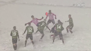 O pontapé de bicicleta (em pleno nevão) na final do campeonato do Canadá que já corre o mundo