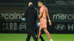Bednarek saiu lesionado no Famalicão-FC Porto