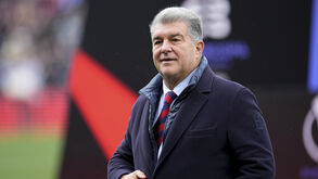 Laporta fala sobre a visita surpresa de Messi e mostra-se tranquilo quanto à polémica com Yamal