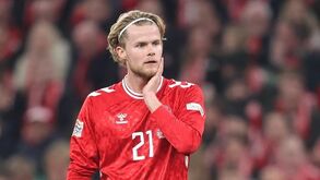 Hjulmand foi convocado por Brian Riemer para os embates com a Bielorrússia (sábado) e a Escócia (terça-feira)