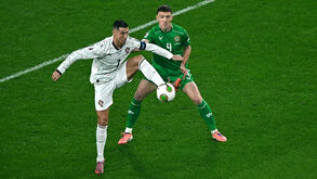 Cristiano Ronaldo joga contra a Irlanda em partida decisiva