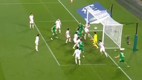 Irlanda marca contra Portugal após erro de Diogo Costa