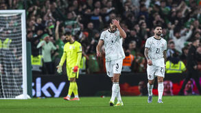 Desilusão dos jogadores portugueses após derrota frente à Irlanda