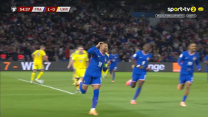 Mbappé abre o marcador diante da Ucrânia com penálti à Panenka que enganou Trubin